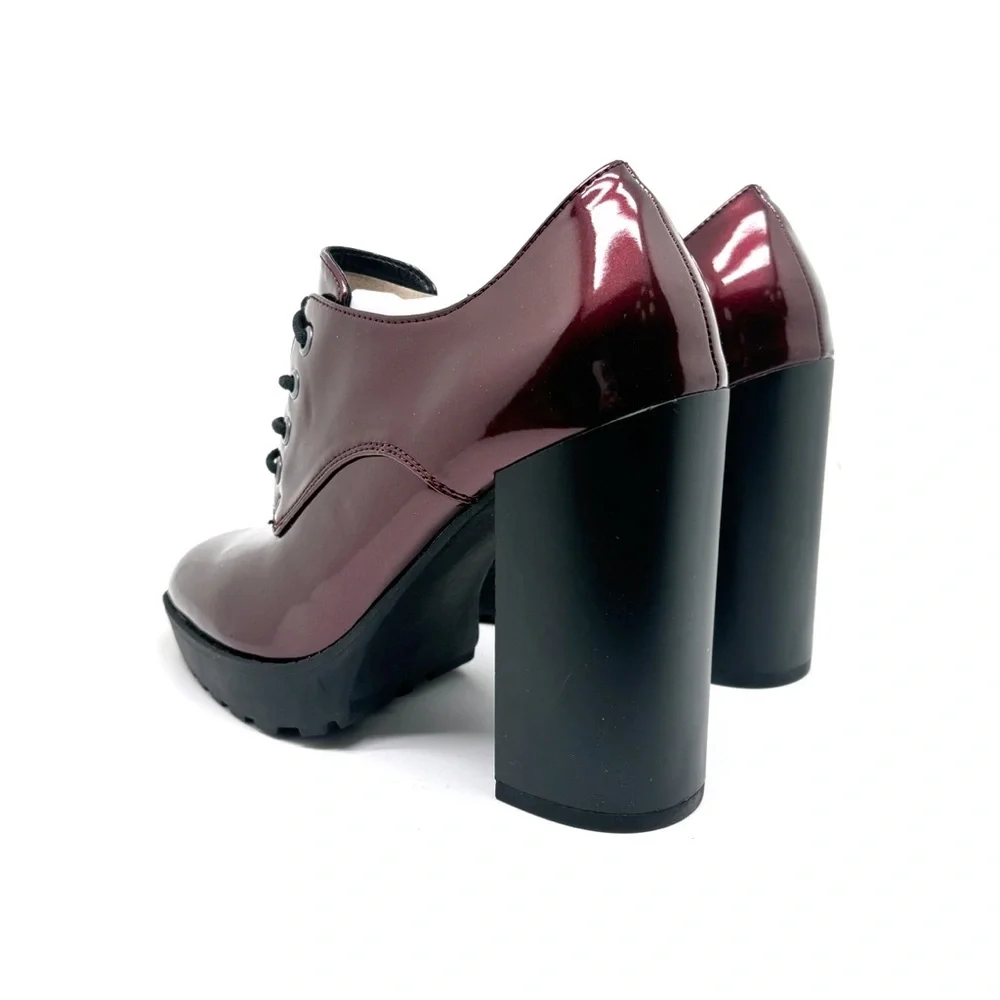 Wild Pair Darlaa Lace-Up Oxford Platform Pump Burgundy Size 8.5